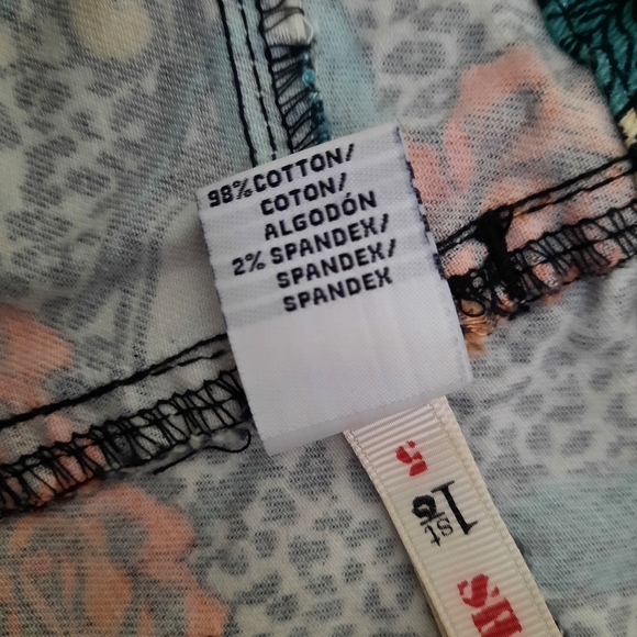 1st Kiss Short Shorts, Size 5, Rose + Leopard Print - Picture 7 of 7